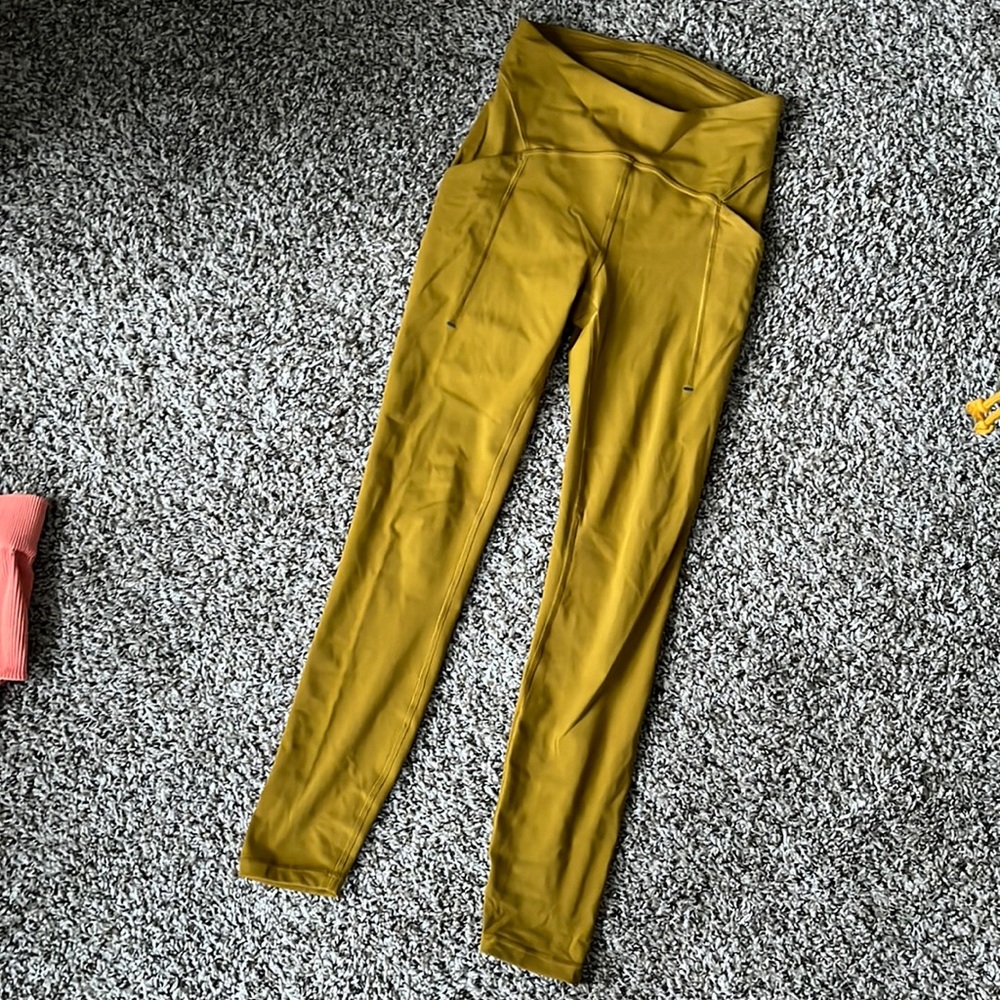 Lululemon leggings!